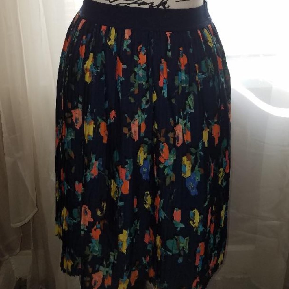 Pleated Merona floral print skirt